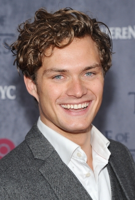03182014_-_Game_Of_Thrones_Season_4_New_York_Premiere_008.jpg