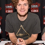 Filename=04242015_-_Add_to_New_Board_2015_Chicago_Comic_and_Entertainment_Expo_-_Day_1_002.jpg
Filesize=1488KiB
Dimensions=2000x3000
Date added=Nov 03, 2016 04242015_-_Add_to_New_Board_2015_Chicago_Comic_and_Entertainment_Expo_-_Day_1_002.jpg