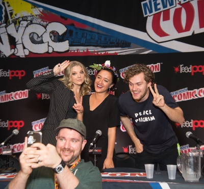 10082015_-_New_York_Comic-Con_2015_-_Day_1_010.jpg