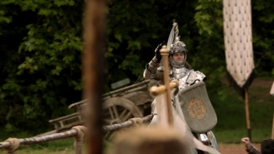 GAME_OF_THRONES_-_E1X05_THE_WOLF_AND_THE_LION_057.jpg