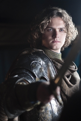 GAME_OF_THRONES_-_E2X05_THE_GHOST_OF_HARRENHAL_STILLS_001.jpg