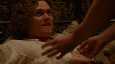GAME_OF_THRONES_-_E2X03_WHAT_IS_DEAD_MAY_NEVER_DIE_187.jpg