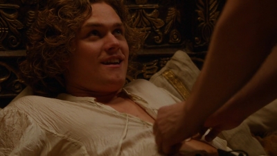GAME_OF_THRONES_-_E2X03_WHAT_IS_DEAD_MAY_NEVER_DIE_188.jpg