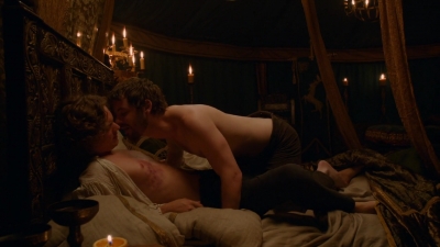 GAME_OF_THRONES_-_E2X03_WHAT_IS_DEAD_MAY_NEVER_DIE_206.jpg
