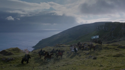 GAME_OF_THRONES_-_E2X04_GARDEN_OF_BONES_153.jpg