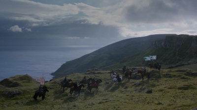 GAME_OF_THRONES_-_E2X04_GARDEN_OF_BONES_156.jpg