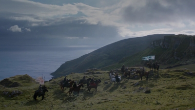 GAME_OF_THRONES_-_E2X04_GARDEN_OF_BONES_159.jpg