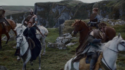GAME_OF_THRONES_-_E2X04_GARDEN_OF_BONES_192.jpg