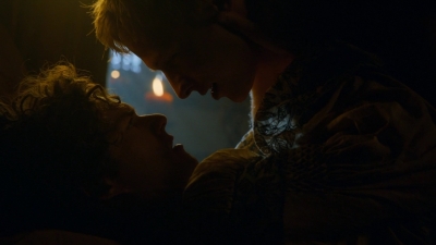 GAME_OF_THRONES_-_E3X05_KISSED_BY_FIRE_100.jpg